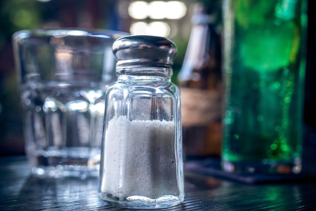 Comment remplacer le sel dans un régime sans sel ?