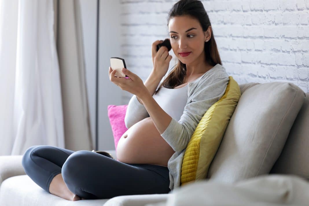 cosétiques grossesse : lesquels utiliser sans crainte ?