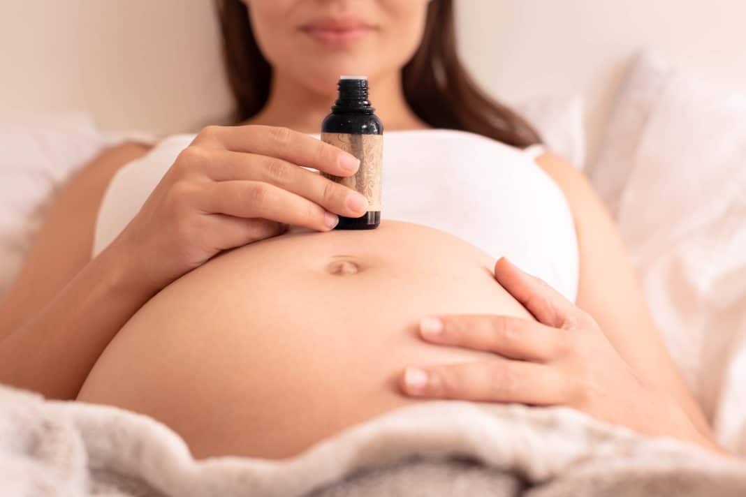 Pourquoi les huiles essentielles sont dangereuses enceinte ?
