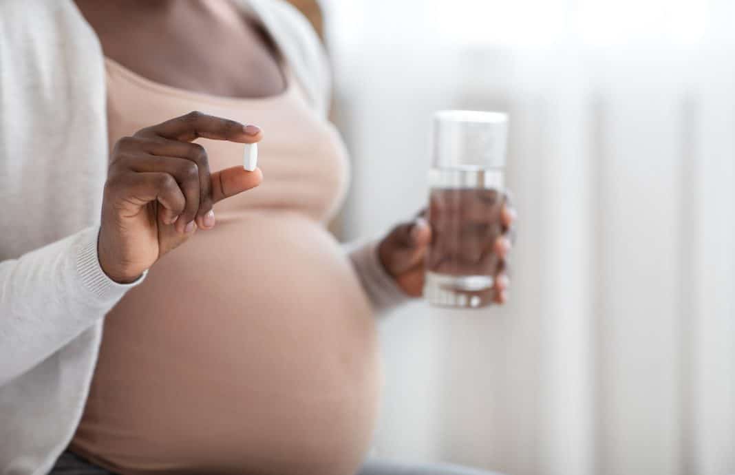 Les compléments alimentaires à privilégier et éviter pendant la grossesse - Grossesse