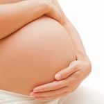 Le ventre dur pendant la grossesse : de quoi s’agit-il ?