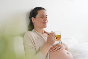 Pourquoi boire des tisanes pendant la grossesse ?